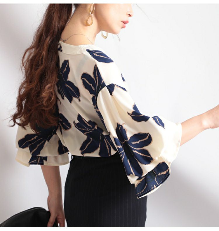 大きいサイズ レディース 百合の花ぽわん袖ブラウス　gold786【メール便可】