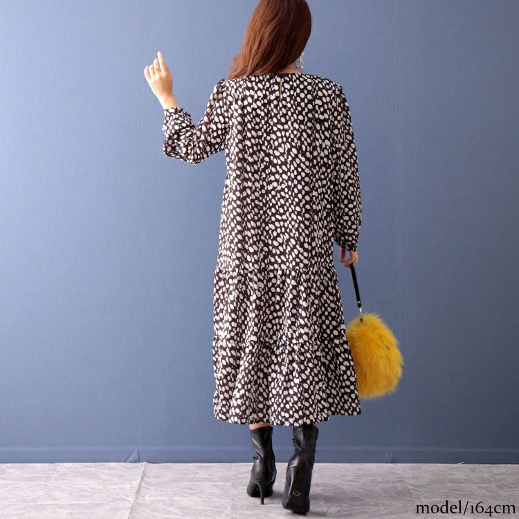 大きいサイズ レディース 変形ドット柄ティアードワンピース　goldy-1106