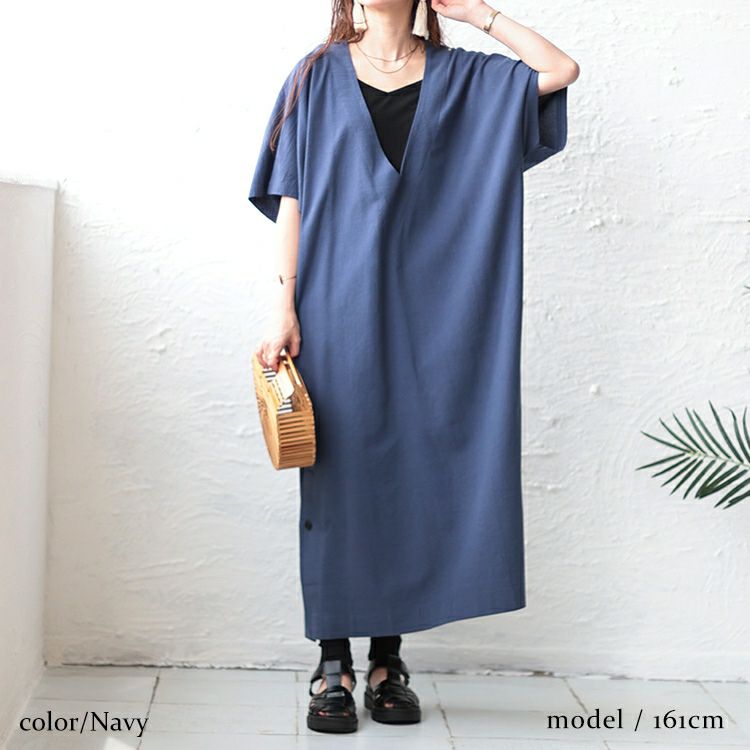 大きいサイズ レディース 深Vネックスリット入りナチュラルワンピース　maru-6673