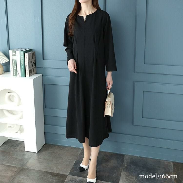 大きいサイズ レディース パール付きネックウエストタックワンピース　mncut-142045 ブラック