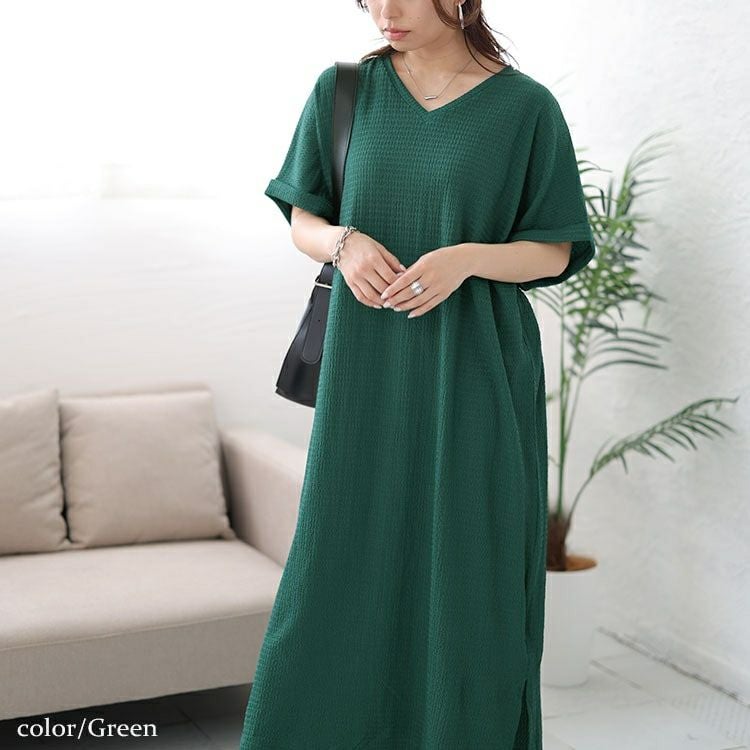 大きいサイズ レディース Vネックスリット入りワンピース　fem-443