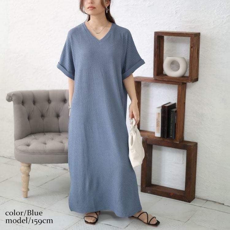 大きいサイズ レディース Vネックスリット入りワンピース　fem-443 ブルー