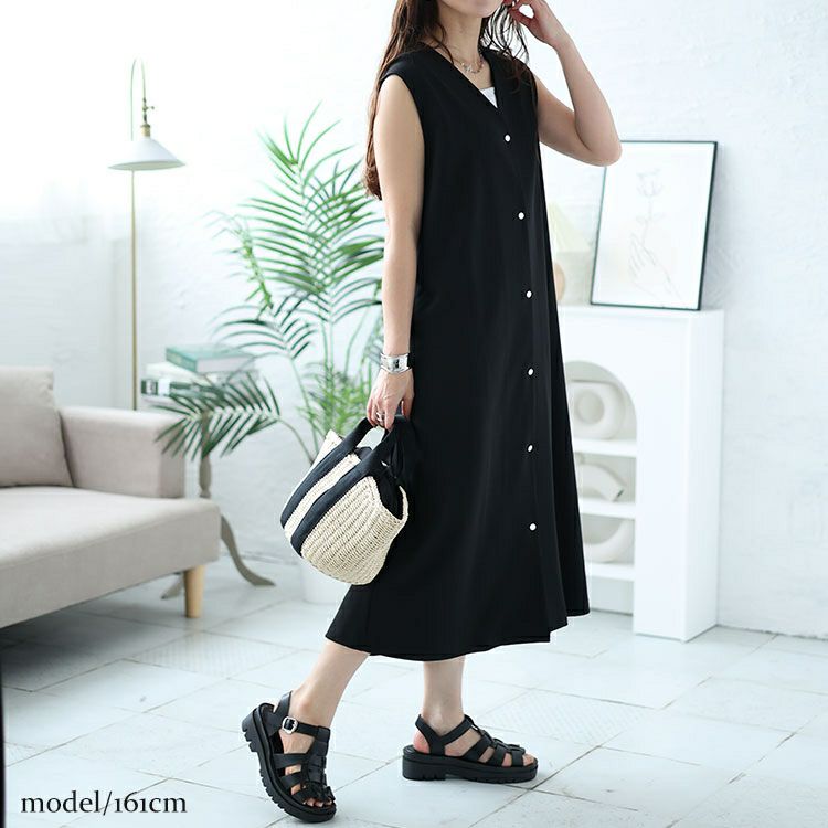 大きいサイズ レディース シルバーボタンVネックジャンパースカート　mncut-142058