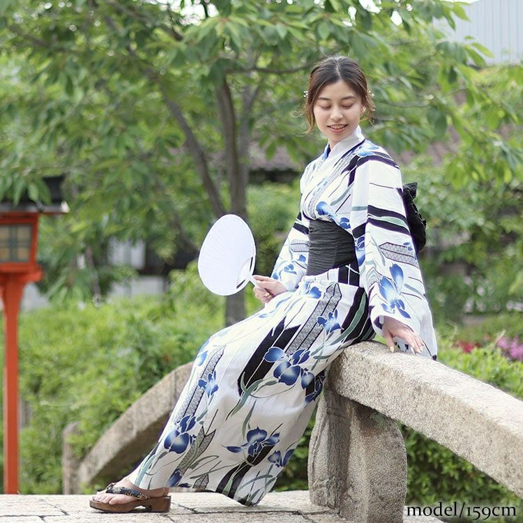 大きいサイズ レディース 矢羽根にあやめ柄上下セパレート浴衣＆結び帯3点セット　yukata-s11s