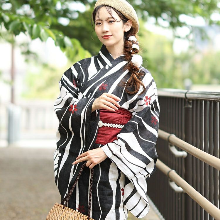 大きいサイズ レディース 【シアー浴衣】浴衣4点セット よろけに桜柄 上下セパレート浴衣＆結び帯＆インナー（4点）　yukata-s9s