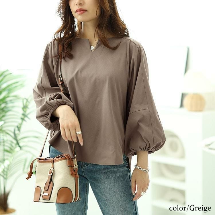 大きいサイズ レディース 肩タックボリュームスリーブキーネックプルオーバー　maru-30054 【メール便可】 グレージュ