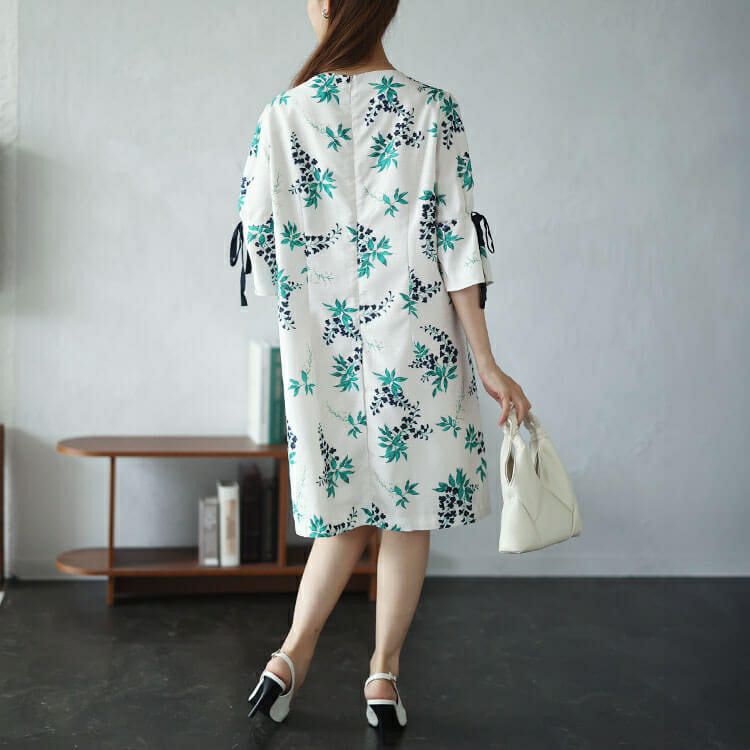大きいサイズ レディース アートフラワー袖リボンワンピース　sfe-0006 【ゆうパケット可】