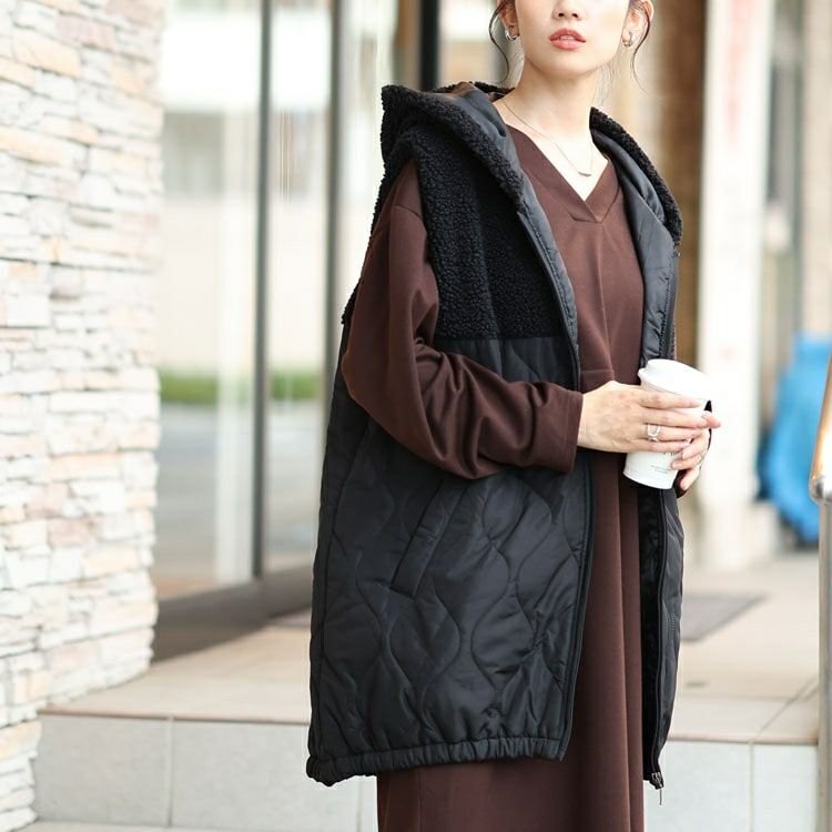 大きいサイズ レディース ボアフード切り替えキルティングロングベスト　kt-7843104