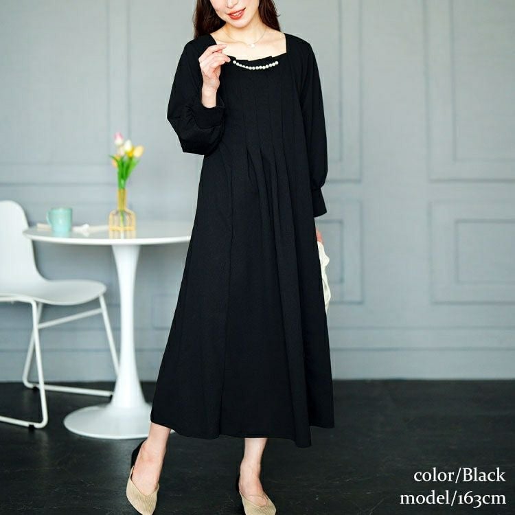 大きいサイズ レディース 胸元タックパール付きフレアワンピース　mncut-152010