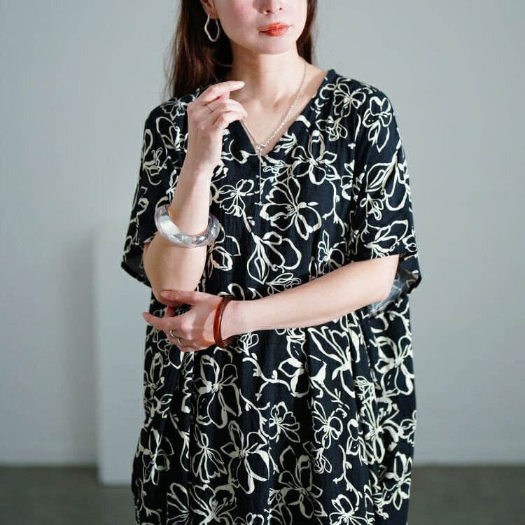 大きいサイズ レディース 花柄マキシ丈ワンピース　gold937【メール便可】