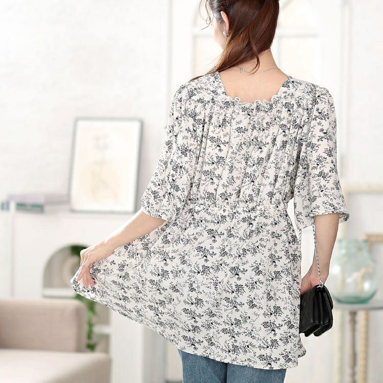 大きいサイズ レディース 花柄スクエアネックフレアスリーブチュニック　tani-36921ll 【メール便可】