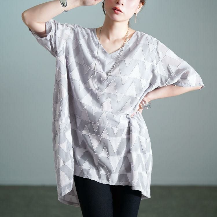 大きいサイズ レディース 幾何学柄Vネックコクーンチュニック　maru-30168 【メール便可】 アイスグレー