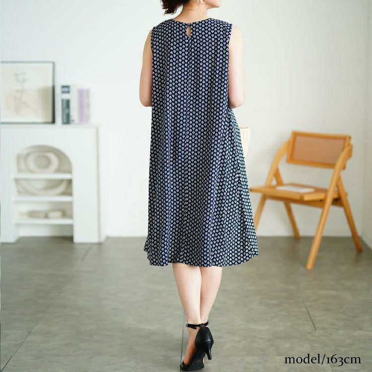 大きいサイズ レディース 接触冷感花柄タックノースリーブワンピース　cpdai-640830 【メール便可】