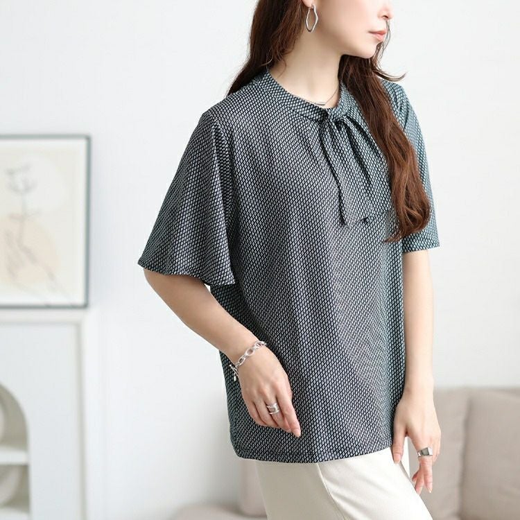 大きいサイズ レディース 接触冷感ダイヤ柄ボウタイストレッチブラウス　mncut-152471 【メール便可】