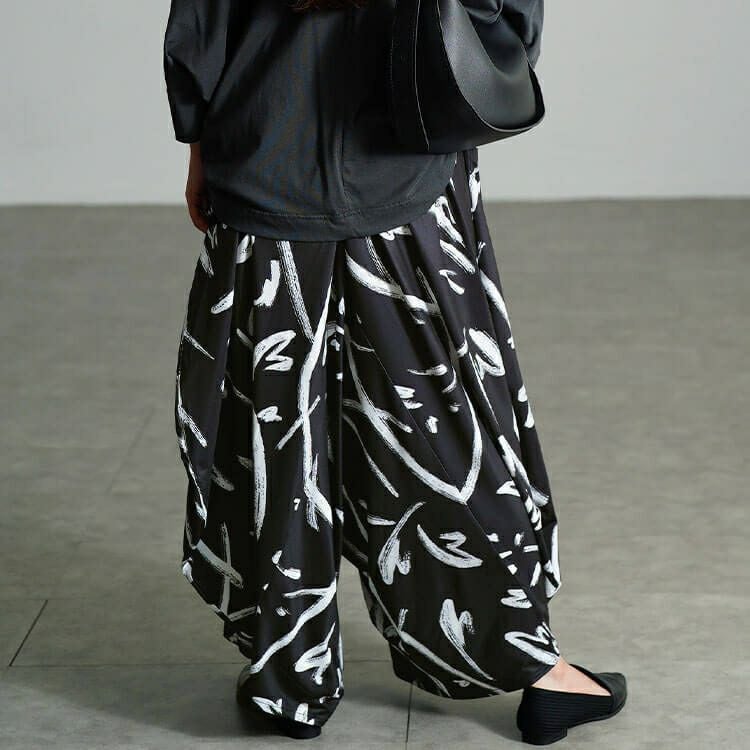 大きいサイズ レディース ペイント柄変形ワイドパンツ　sw-0820