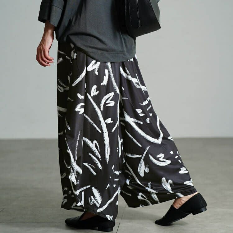 大きいサイズ レディース ペイント柄変形ワイドパンツ　sw-0820