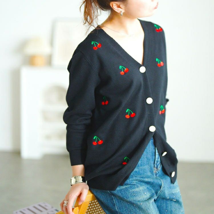 大きいサイズ レディース さくらんぼ柄Vネックニットカーディガン　goldy-1753