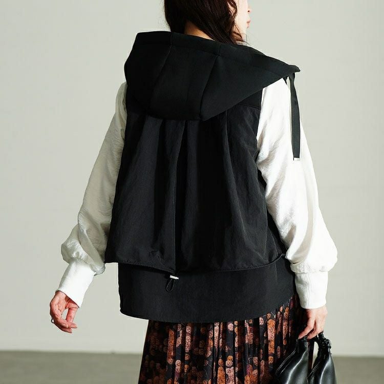 大きいサイズ レディース 異素材フード付き中綿ベスト　mnfk-552808