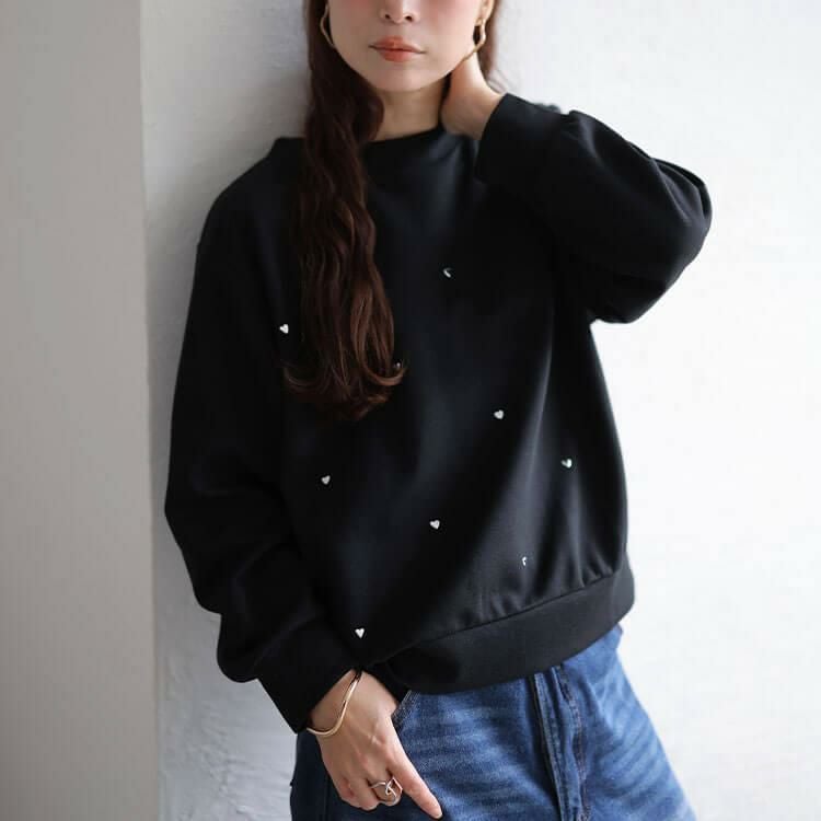 大きいサイズ レディース ハートスタッズラウンドネックプルオーバー　cpdai-647366 【メール便可】 ブラック