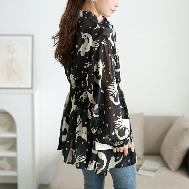大きいサイズ レディース アート柄シャーリングペプラムシアーシャツ