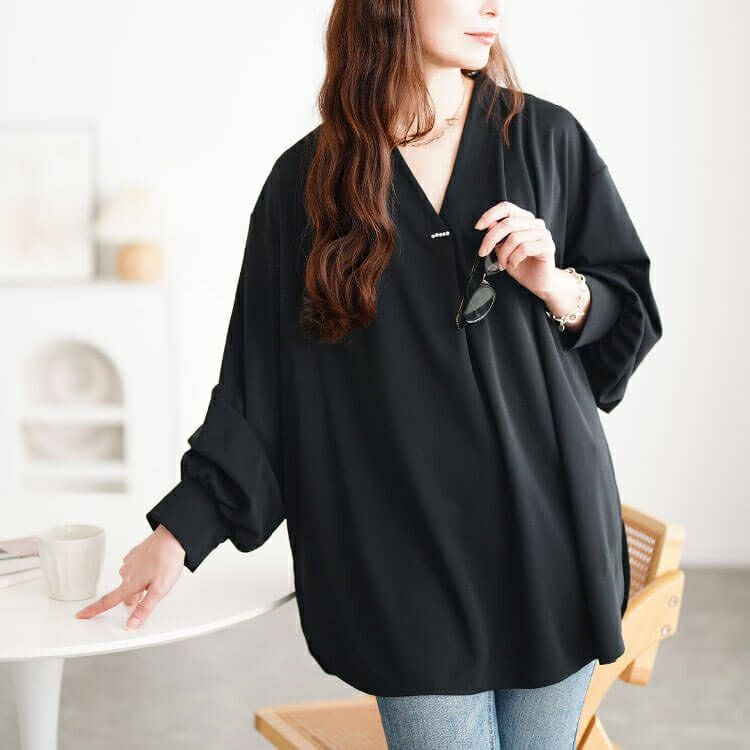 大きいサイズ レディース Vネックパール付き胸タックプルオーバー