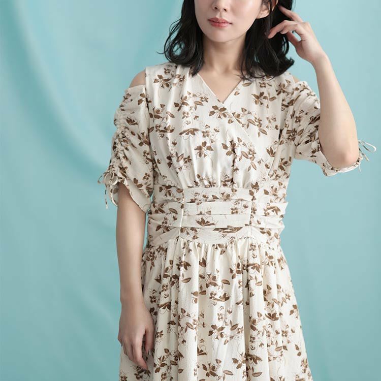 大きいサイズ レディース レトロフラワーウエストタックワンピース