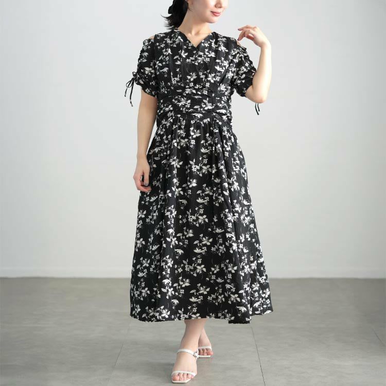 大きいサイズ レディース レトロフラワーウエストタックワンピース ブラック