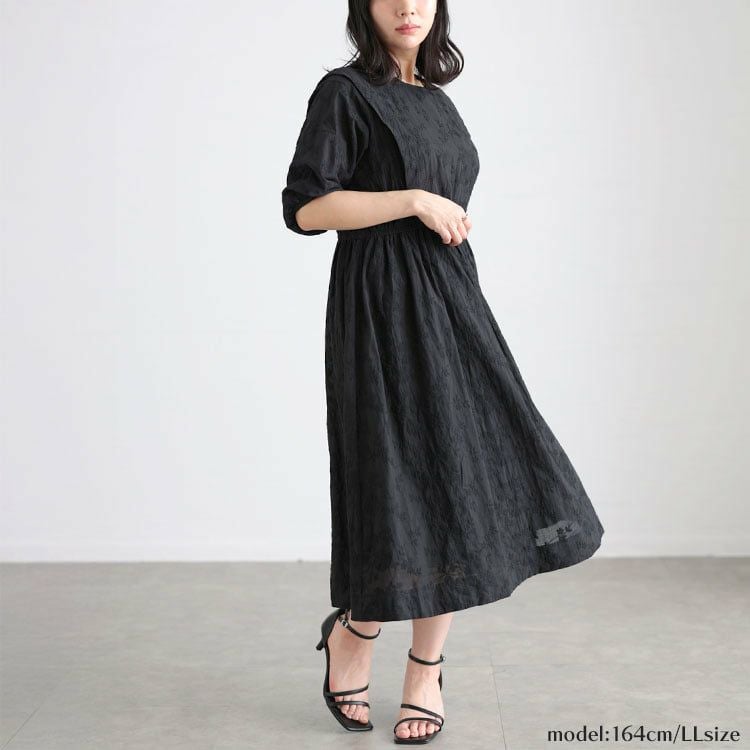 大きいサイズ レディース 花刺繍ショルダータックワンピース ブラック