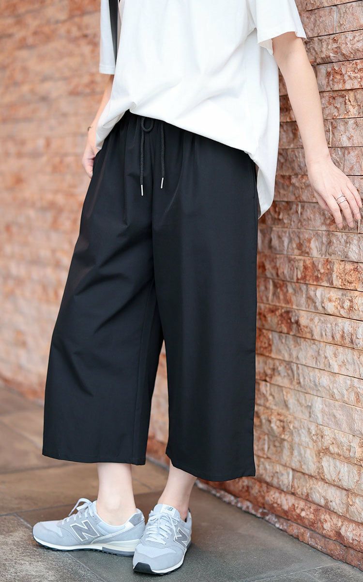 大きいサイズ レディース 軽量ストレッチクロップドワイドパンツ