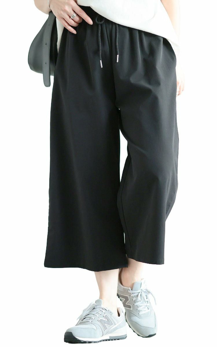 大きいサイズ レディース 軽量ストレッチクロップドワイドパンツ ブラック