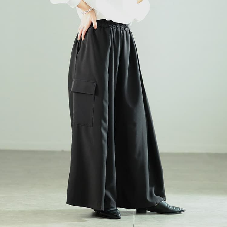 大きいサイズ レディース タックフレアワイドカーゴパンツ