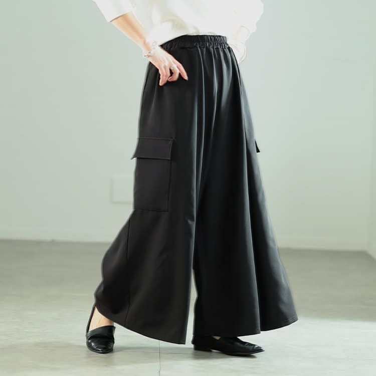 大きいサイズ レディース タックフレアワイドカーゴパンツ ブラック