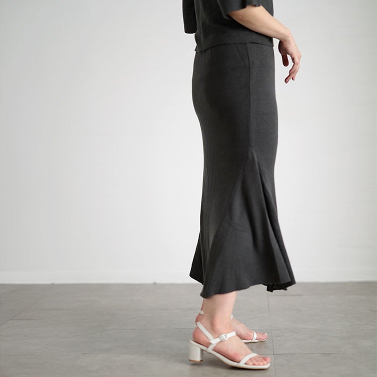 大きいサイズ レディース ニットトップス＆マーメイドラインスカートセットアップ