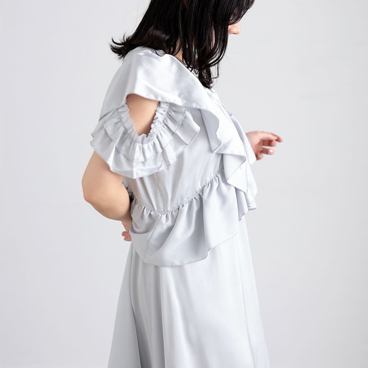 大きいサイズ レディース 前後2wayサテンフリルワンピース