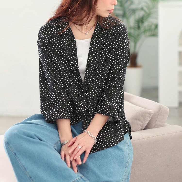 大きいサイズ レディース ドット柄キーネックレーヨンシャツ