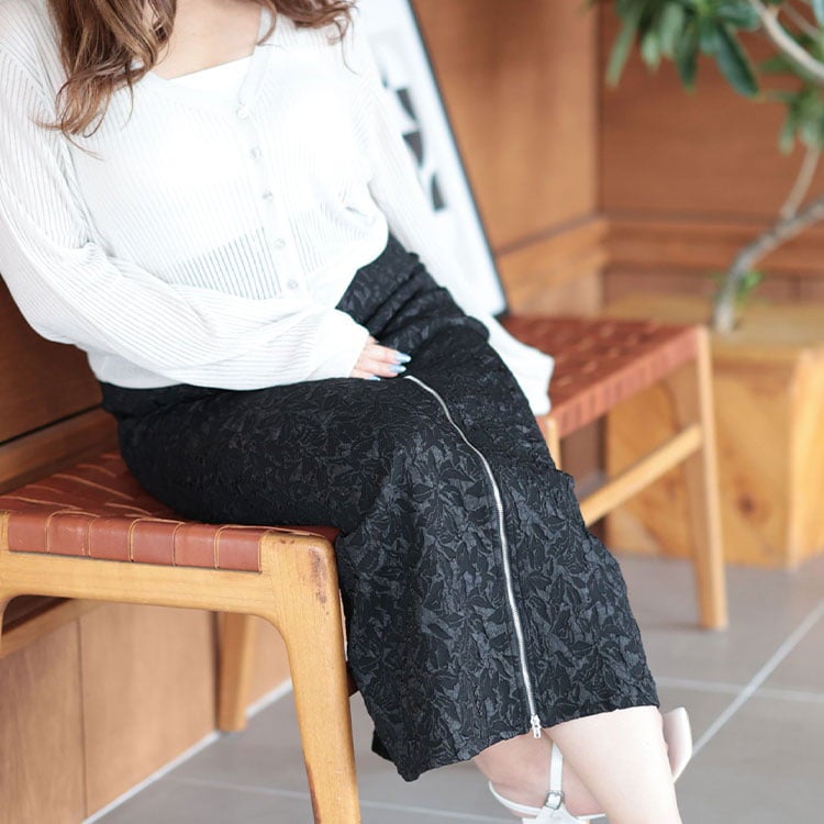 大きいサイズ レディース フロントジップエンボスフラワータイトスカート