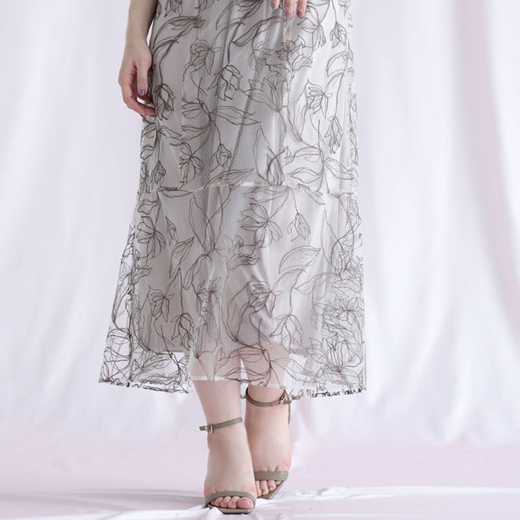 大きいサイズ レディース チュール刺繍フラワーフレアワンピース