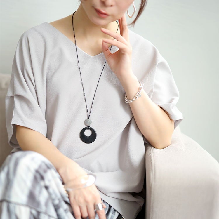 大きいサイズ レディース モダンサークル革紐ネックレス