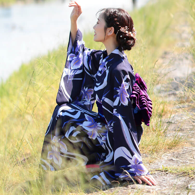 大きいサイズ レディース 接触冷感＆吸水速乾＆形状記憶紫菖蒲柄上下セパレート浴衣＆結び帯3点セット