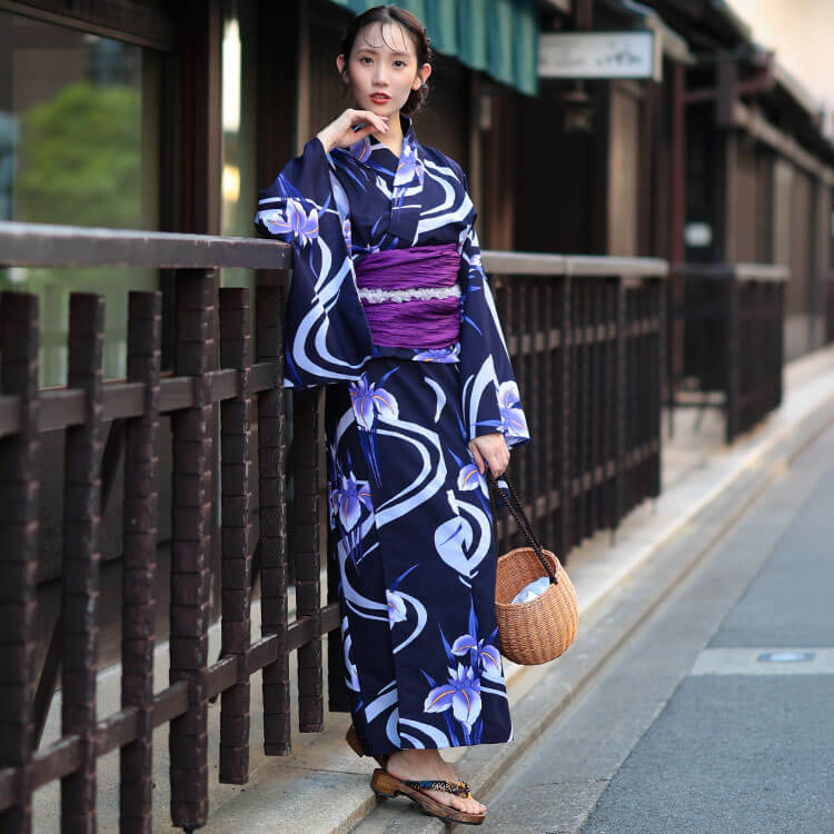 大きいサイズ レディース 接触冷感＆吸水速乾＆形状記憶紫菖蒲柄上下セパレート浴衣＆結び帯3点セット