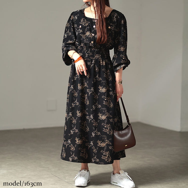 大きいサイズ レディース 花柄スクエアネックシャーリングワンピース